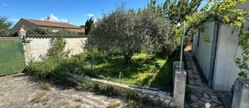 Traditional house 4 rooms of 93 m² in Sarrians (84260)