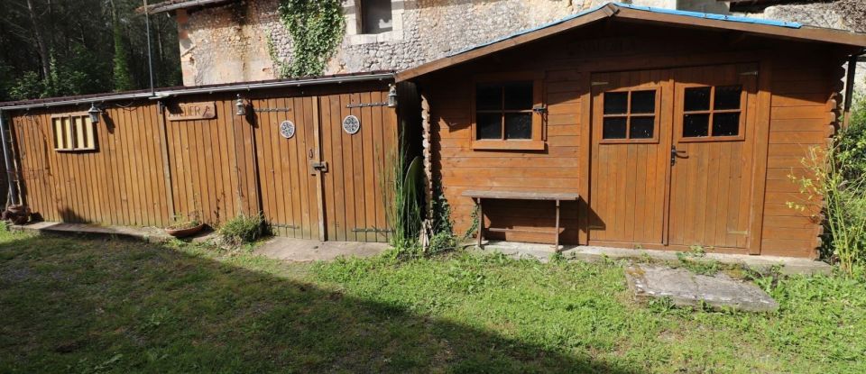 House 5 rooms of 128 m² in Saint-Martin-d'Ary (17270)