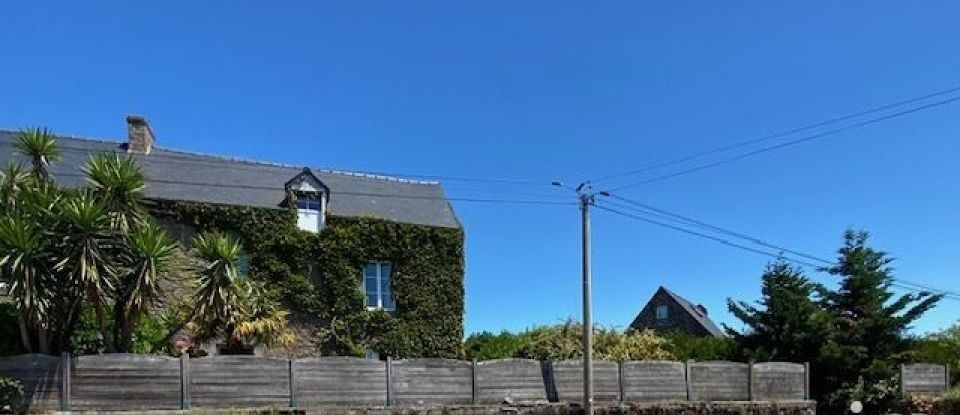 House 5 rooms of 132 m² in Saint-Méloir-des-Ondes (35350)