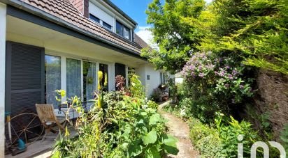 House 7 rooms of 172 m² in Saint-Vaast-la-Hougue (50550)