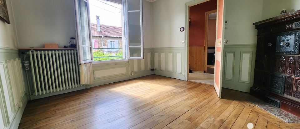 Traditional house 5 rooms of 101 m² in Livry-Gargan (93190)