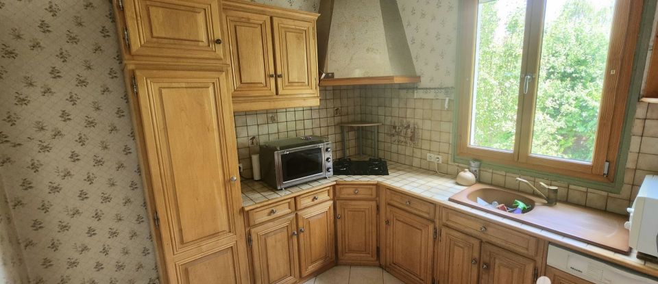 Traditional house 5 rooms of 101 m² in Livry-Gargan (93190)