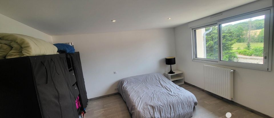 Longère 8 pièces de 180 m² à Mazerolles (86320)