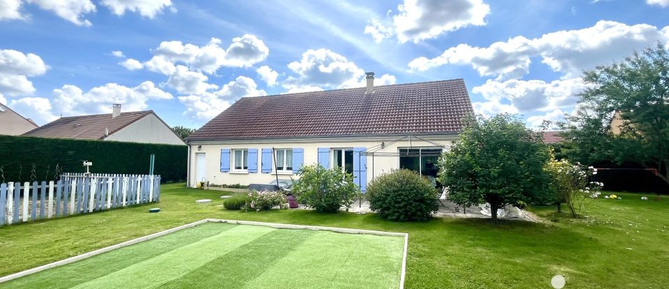 Pavilion 5 rooms of 100 m² in Villeneuve-sur-Yonne (89500)