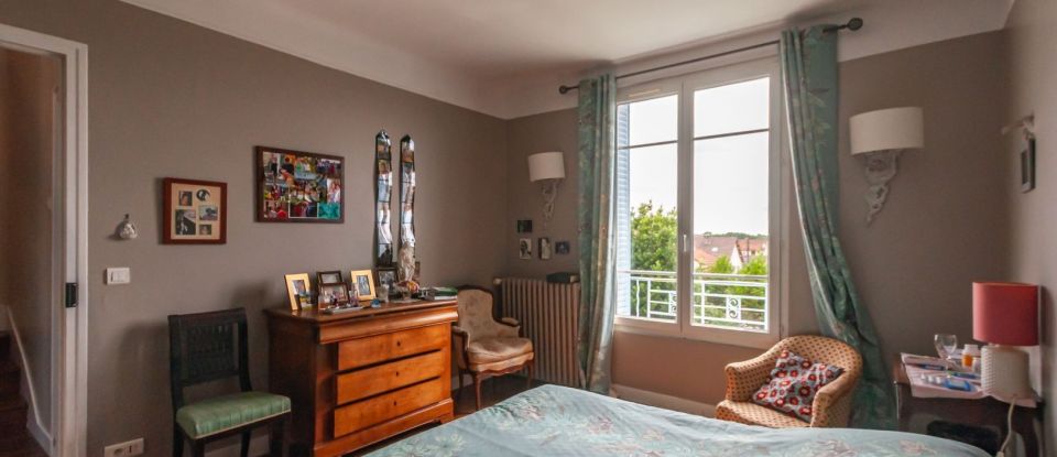 Maison 6 pièces de 127 m² à Saint-Cyr-l'École (78210)