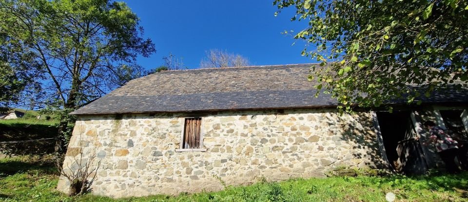 Barn conversion 3 rooms of 145 m² in Arbéost (65560)