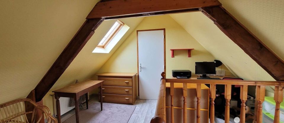 House 4 rooms of 102 m² in Lannion (22300)