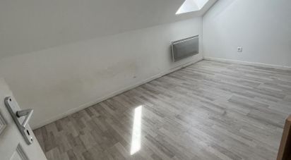 Maison 7 pièces de 120 m² à Rœulx (59172)