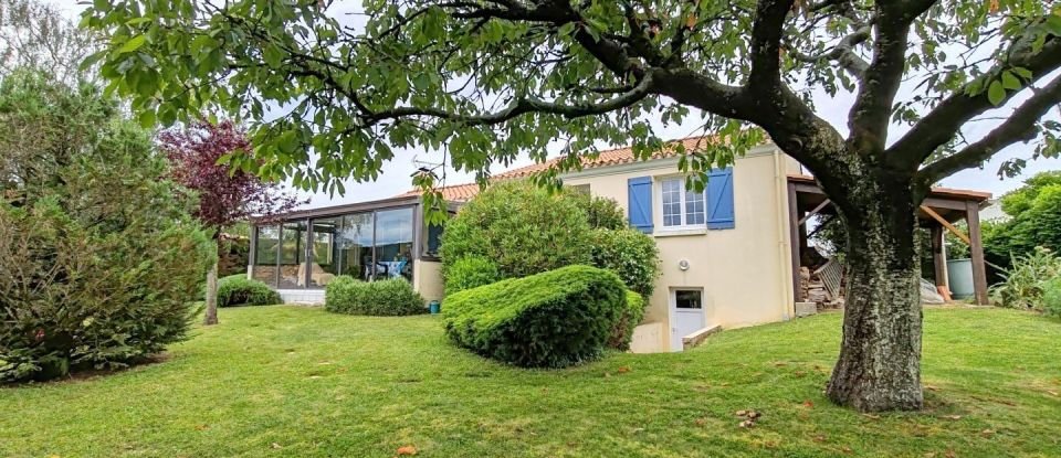 Maison 4 pièces de 102 m² à Venansault (85190)