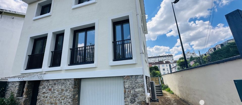 Maison traditionnelle 6 pièces de 216 m² à Joinville-le-Pont (94340)