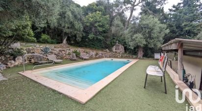 Maison traditionnelle 6 pièces de 160 m² à Roquefort-les-Pins (06330)