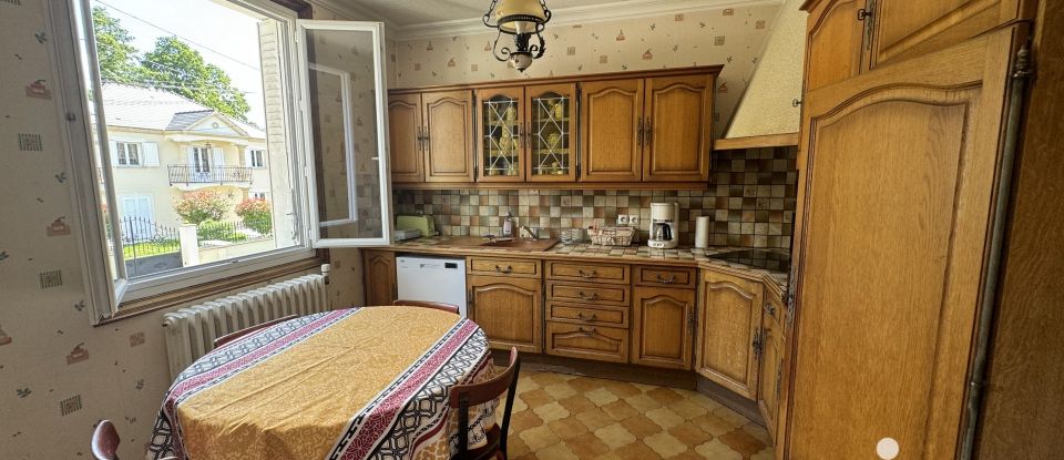 Traditional house 7 rooms of 127 m² in Gretz-Armainvilliers (77220)