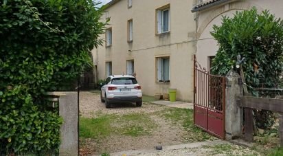 Country house 5 rooms of 260 m² in Saint-Sève (33190)