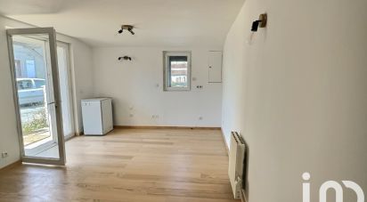 Maison de village 4 pièces de 88 m² à Saint-Laurent-de-la-Prée (17450)