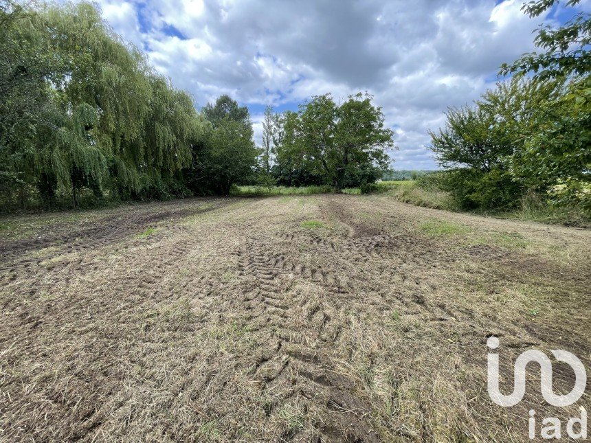 Terrain de 1 205 m² à Mosnac (16120)