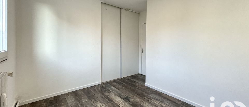 Appartement 4 pièces de 72 m² à Sainte-Geneviève-des-Bois (91700)