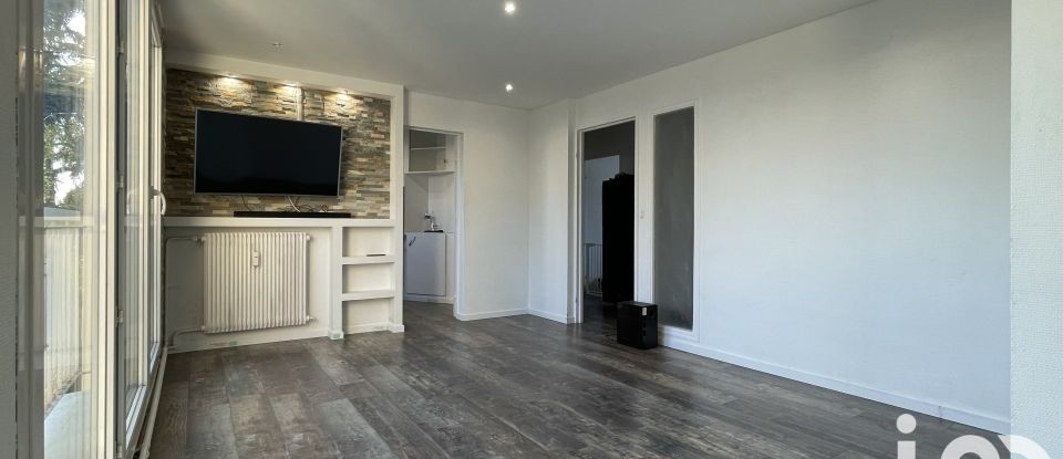 Apartment 4 rooms of 72 m² in Sainte-Geneviève-des-Bois (91700)