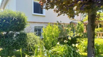 House 8 rooms of 161 m² in Colayrac-Saint-Cirq (47450)