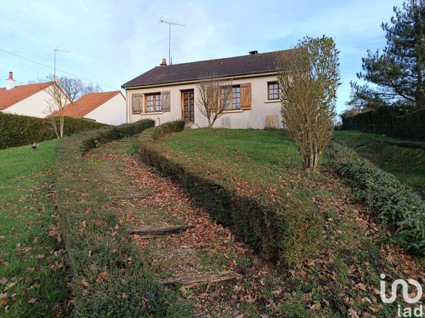 Traditional house 4 rooms of 66 m² in Auzouer-en-Touraine (37110)