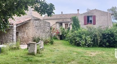 Farm 9 rooms of 174 m² in Saint-Trinit (84390)