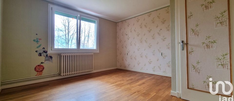 House 6 rooms of 172 m² in Brugheas (03700)