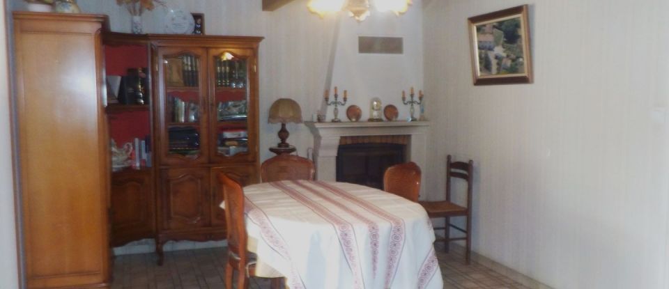 Traditional house 5 rooms of 105 m² in Longeville-sur-Mer (85560)