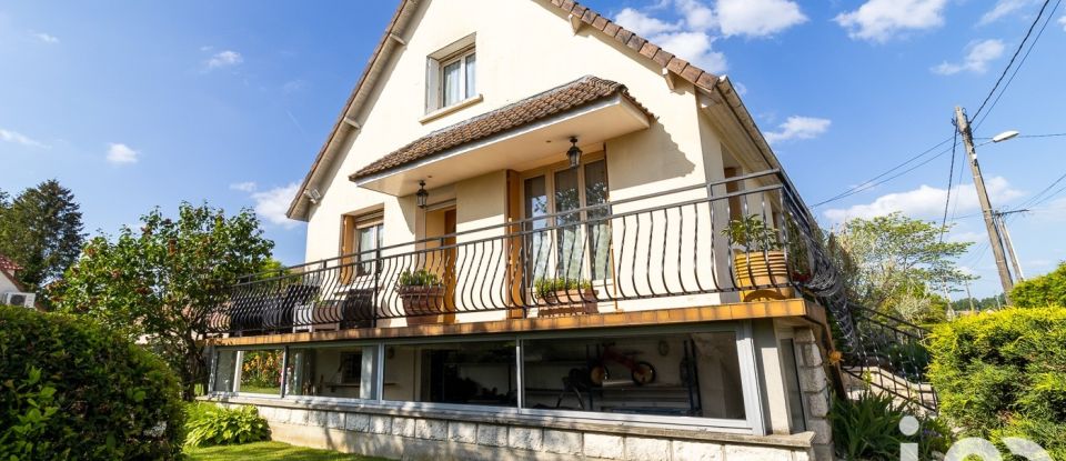 Maison 6 pièces de 135 m² à Guignes (77390)