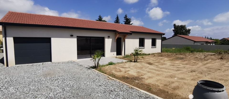 Maison 4 pièces de 108 m² à Bogy (07340)