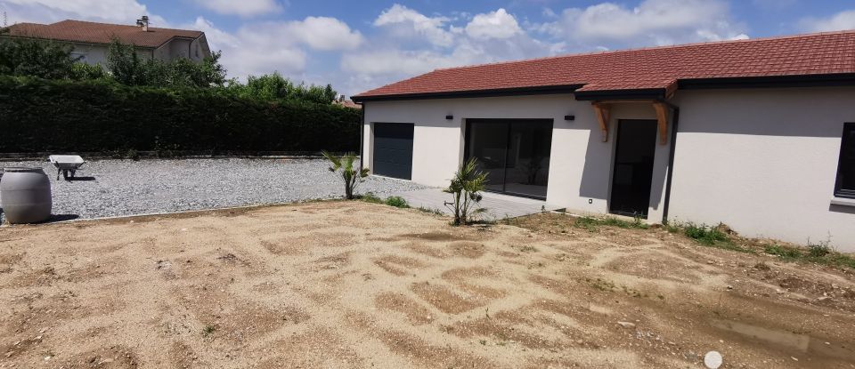 Maison 4 pièces de 108 m² à Bogy (07340)