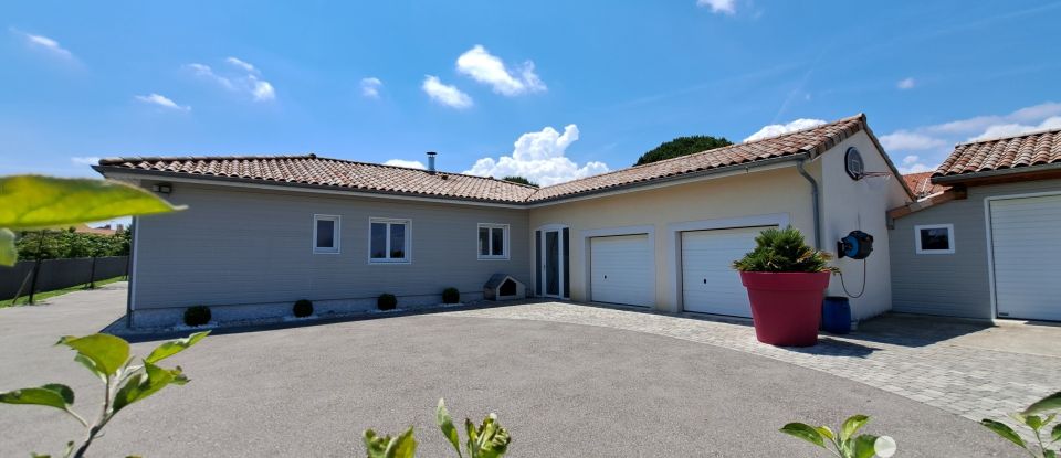 House 6 rooms of 139 m² in Saint-Cyr (07430)