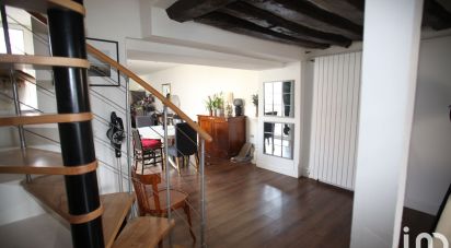 House 6 rooms of 107 m² in Roissy-en-France (95700)