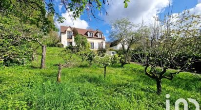 House 7 rooms of 167 m² in Saint-Leu-la-Forêt (95320)