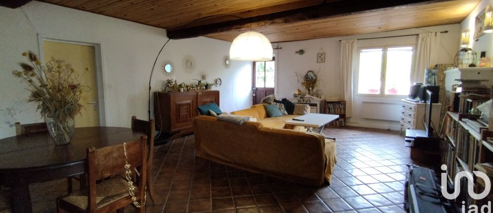 Maison traditionnelle 4 pièces de 170 m² à Aulnay (17470)