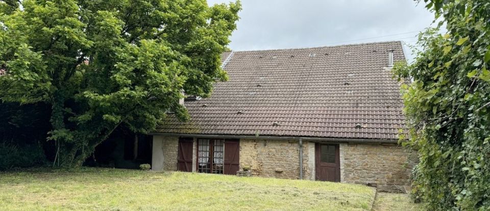 House 5 rooms of 110 m² in Haute-Amance (52600)