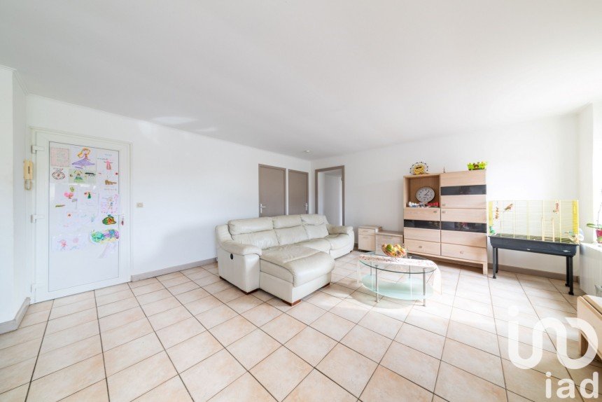 Appartement 5 pièces de 100 m² à Audun-le-Roman (54560)