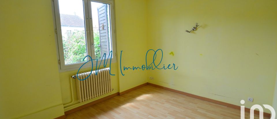 House 5 rooms of 111 m² in Lucé (28110)