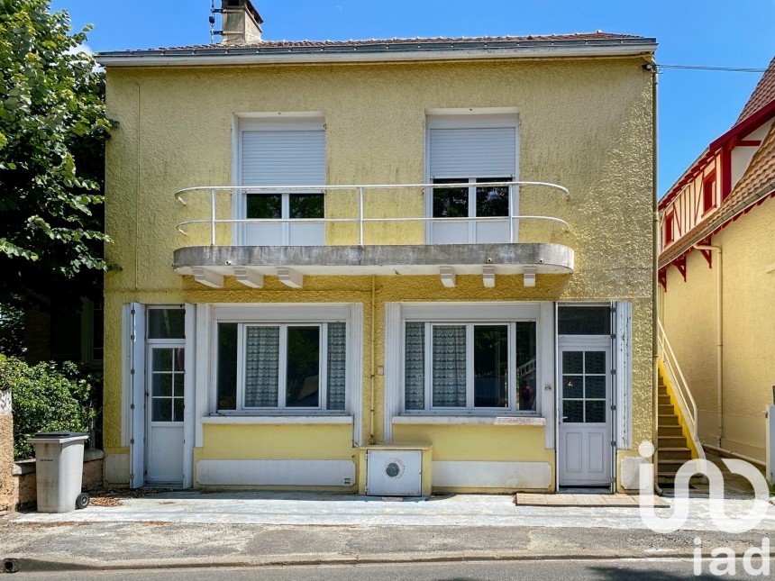 Building in Saint-Brevin-les-Pins (44250) of 166 m²