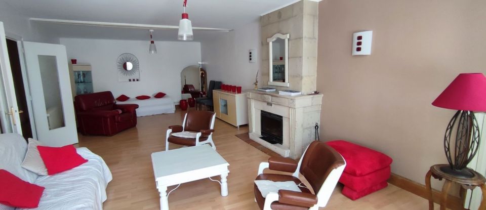 Maison 9 pièces de 181 m² à Loudun (86200)