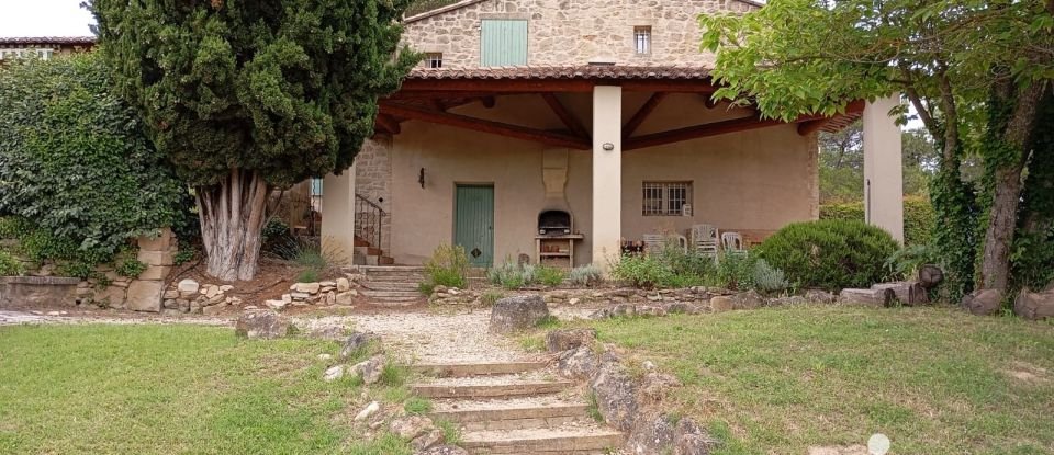 House 10 rooms of 303 m² in Vaison-la-Romaine (84110)