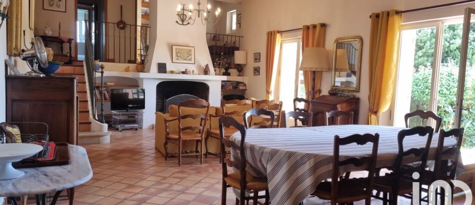 House 10 rooms of 303 m² in Vaison-la-Romaine (84110)