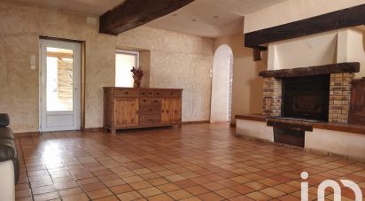 Country house 4 rooms of 71 m² in Loireauxence (44370)