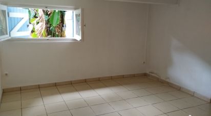 House 9 rooms of 193 m² in Le Tampon (97430)