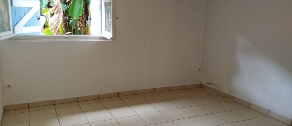 Maison 9 pièces de 193 m² à Le Tampon (97430)