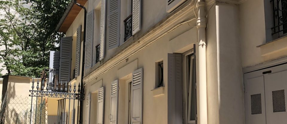 Appartement 2 pièces de 30 m² à Paris (75015)