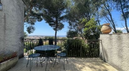 House 5 rooms of 154 m² in Six-Fours-les-Plages (83140)