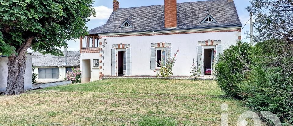 Village house 6 rooms of 137 m² in Val-du-Layon (49190)