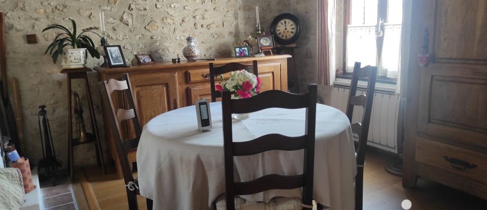 Village house 4 rooms of 135 m² in Cessoy-en-Montois (77520)