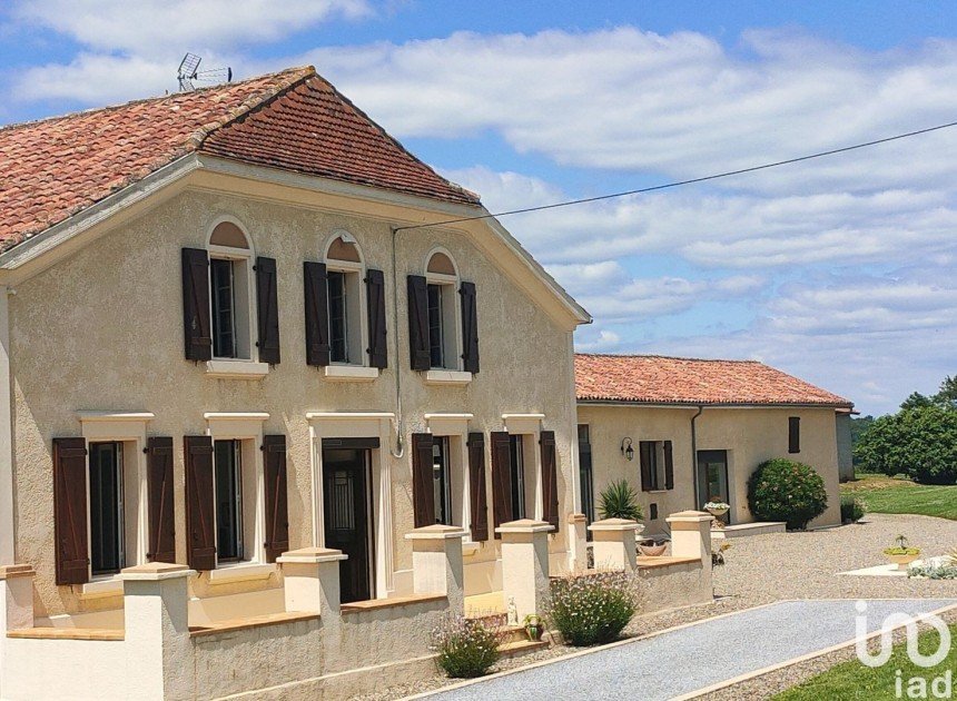 Domaine 10 pièces de 413 m² à Bourrouillan (32370)