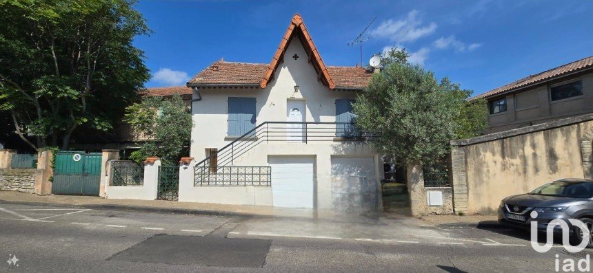 Vente Maison 106m² 5 Pièces à Saint-Saturnin-lès-Avignon (84450) - Iad France