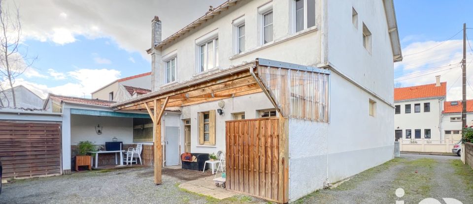 Traditional house 4 rooms of 175 m² in Nantes (44300)